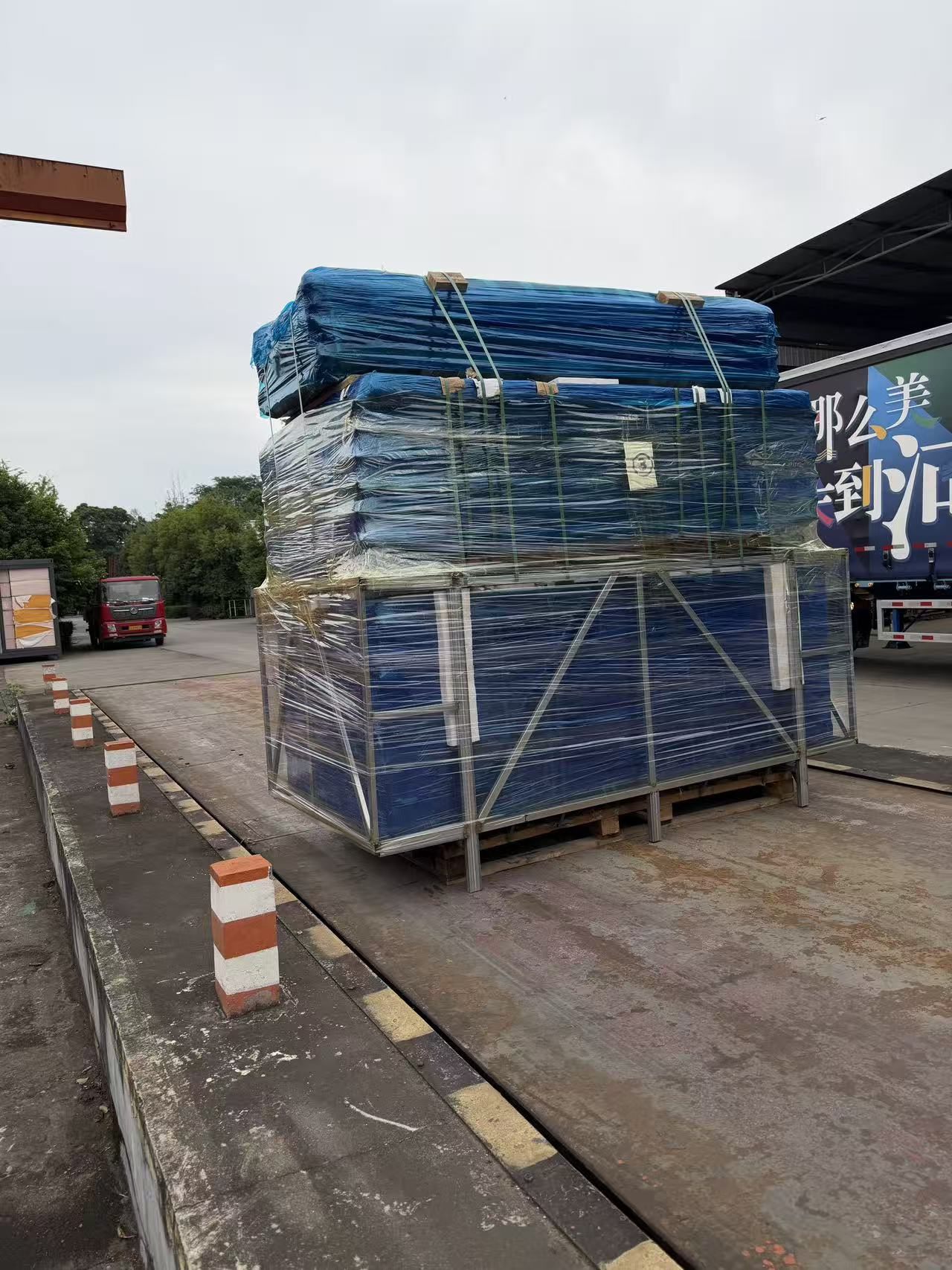 Packed prefab cabin module protected for delivery preparation